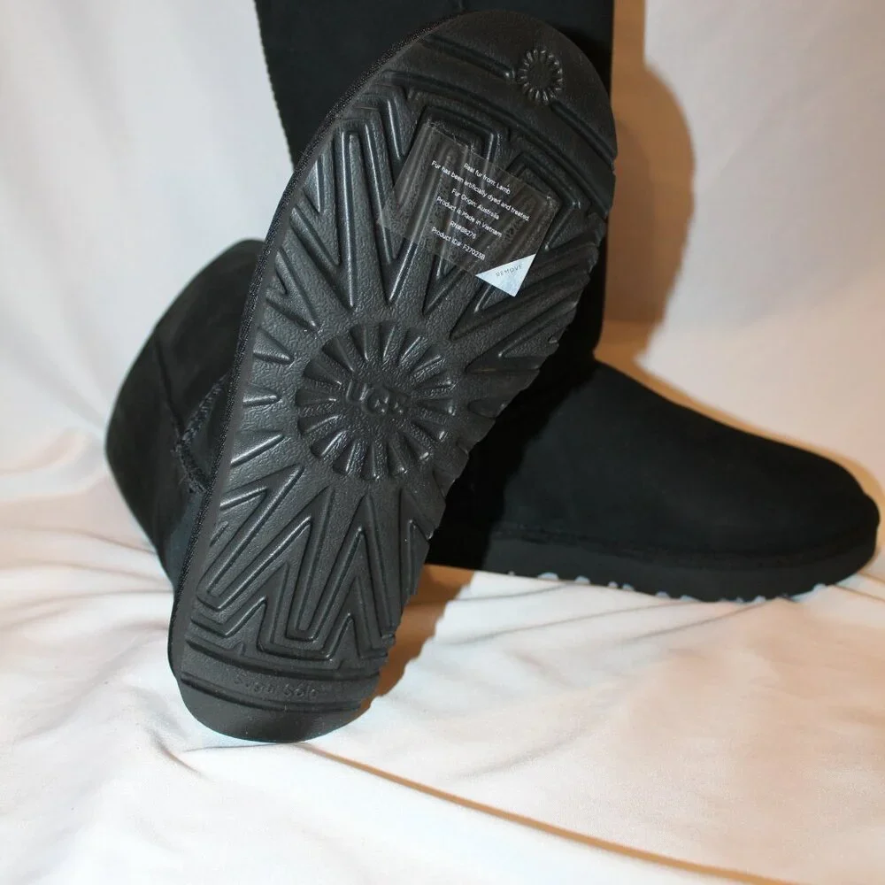 UGG CLASSIC TALL II WATER RESISTANT SUEDE SHEARLING LINED‎ BOOTS BLACK 6